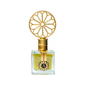 Perfume elegante cuadrado, líquido amarillo, tapa dorada con decoración circular en ella. Etiqueta dorada.