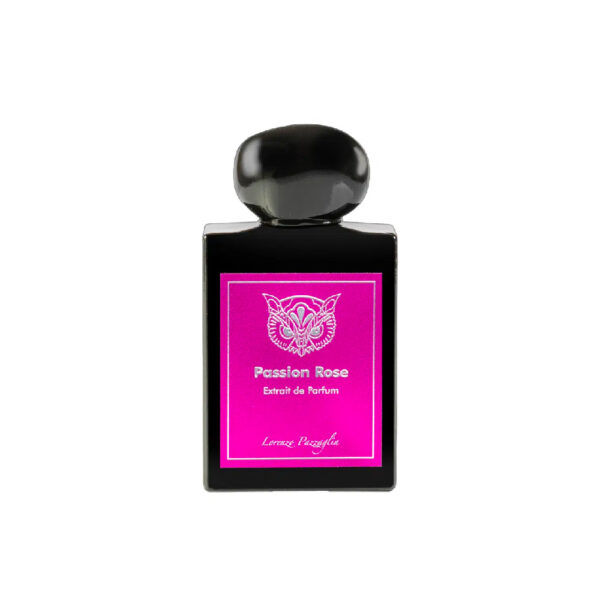 Perfume rectangular negro, tapa negra, con etiqueta rosada y Passion Rose en letras blancas.