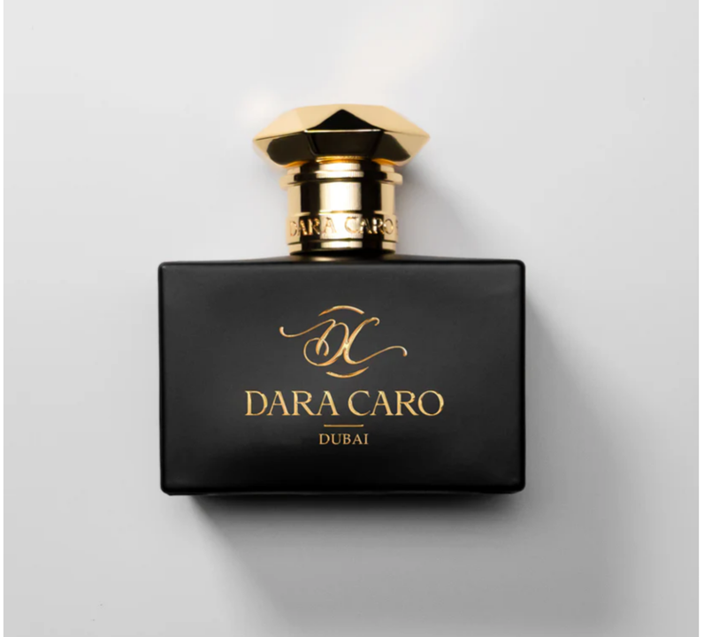 Oud Dubai DARA CARO. Sumérgete en el lujo. Aroma embriagador que evoca la magia de Oriente. Descubre tu esencia única.