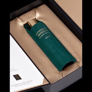 Estuche de Puredistance WARSZAWA, colección Private Collection, perfume de nicho en El Salvador